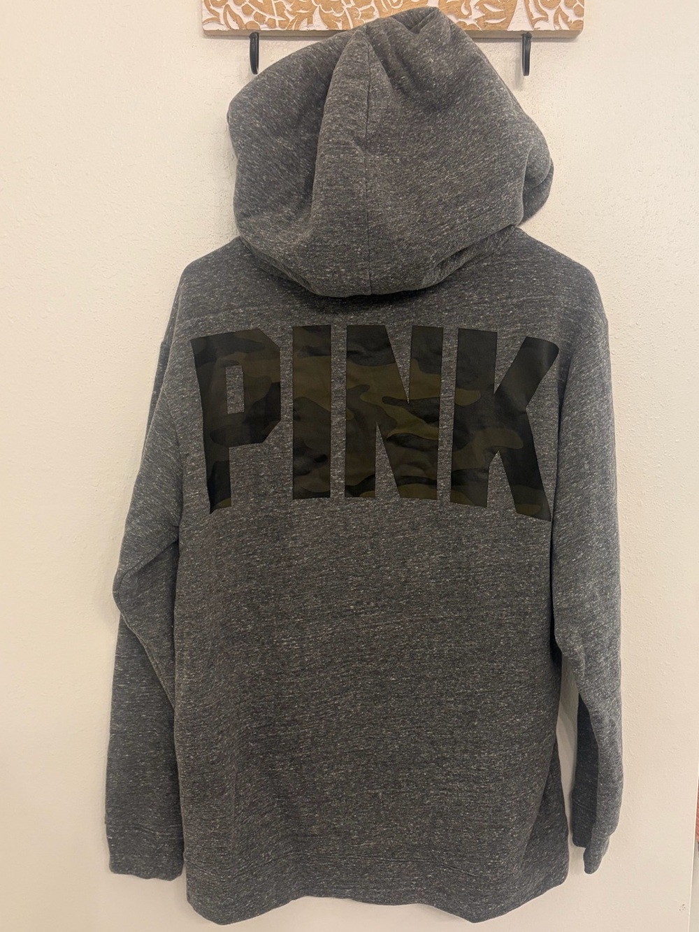 PINK Victoria's Secret Heather Grey Pullover Camo Logo Hoodie - Size Small